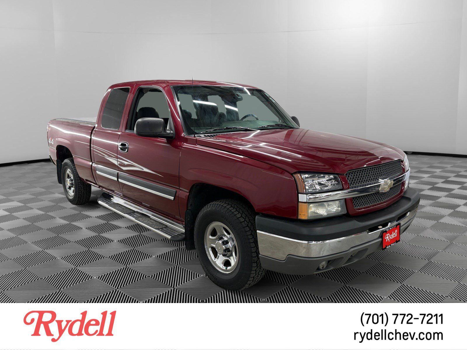 Used 2004 Chevrolet Silverado 1500 LS w/ Light Duty Power Package AWD/4WD image 7
