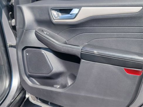 Used 2022 Ford Escape SEL w/ Technology Package image 22