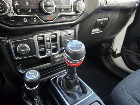 Used 2020 Jeep Wrangler Unlimited Sport S image 15