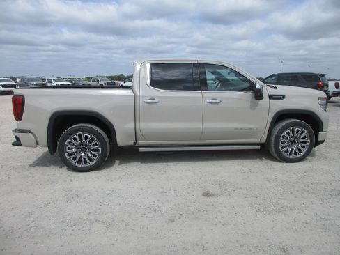 New 2026 GMC Sierra 1500 Denali Ultimate AWD/4WD image 3