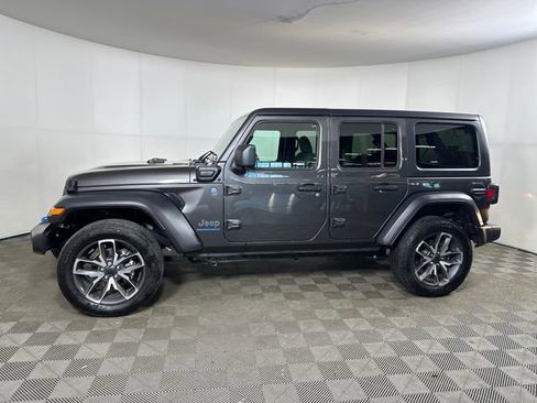 Used 2024 Jeep Wrangler Unlimited w/ Convenience Group image 6
