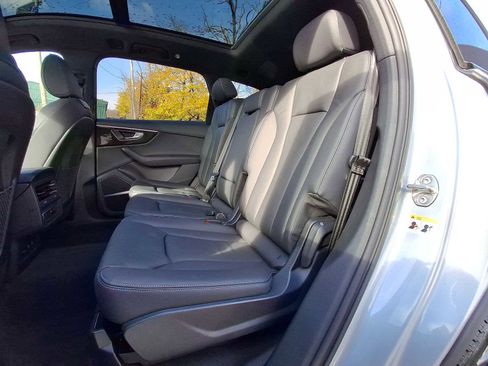 Certified 2025 Audi Q7 2.0T Premium w/ Convenience Plus Package image 20