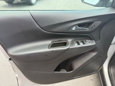 Used 2020 Chevrolet Equinox LT image 14