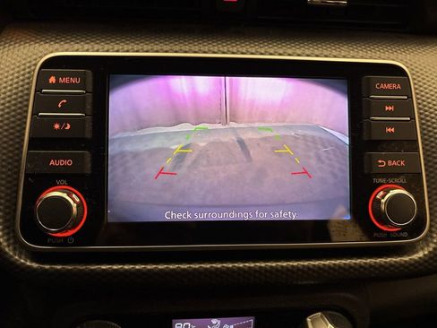 Used 2018 Nissan Kicks SV image 17