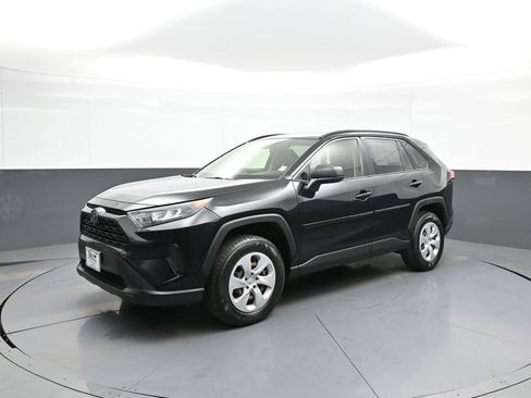 Used 2019 Toyota RAV4 LE w/ All Weather Liner Package AWD/4WD image 10