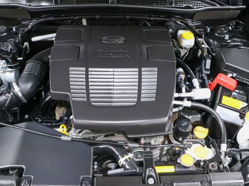 Used 2024 Subaru Forester Limited w/ Convenience Package image 31