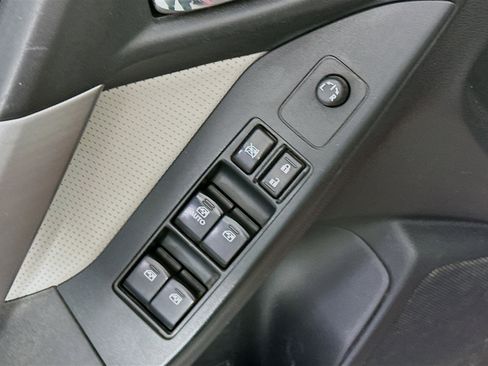 Used 2015 Subaru Forester 2.5i Limited image 18