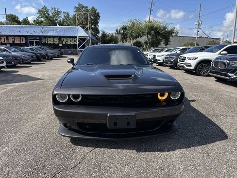 Used 2022 Dodge Challenger GT RWD image 2