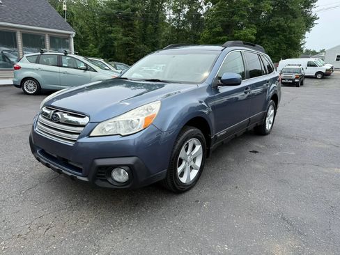 Used 2013 Subaru Outback 2.5i Premium w/ All-Weather Pkg AWD/4WD image 3