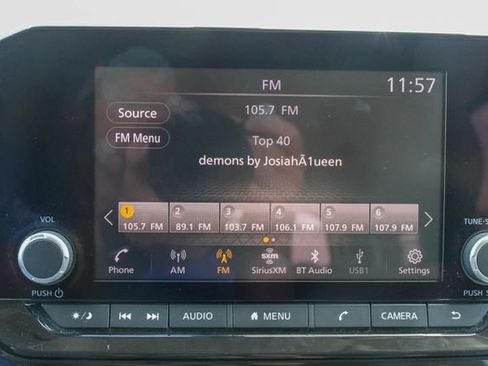 Used 2022 Nissan Pathfinder SV AWD/4WD image 26
