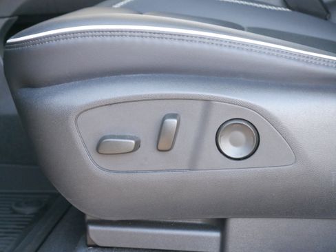 Certified 2024 GMC Acadia Denali image 15