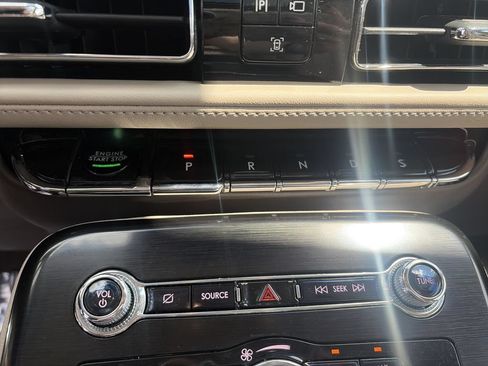 Certified 2023 Lincoln Nautilus Reserve AWD/4WD image 39