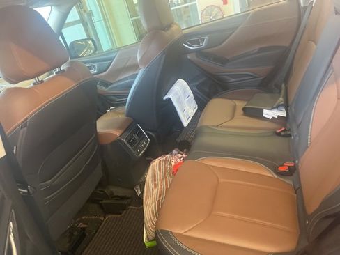 Used 2022 Subaru Forester Touring image 6