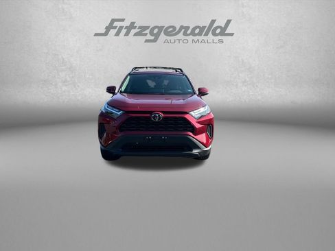 Used 2025 Toyota RAV4 XLE AWD/4WD image 2