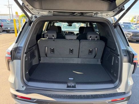 New 2026 Chevrolet Traverse LT w/ Driver Confidence Package FWD image 7