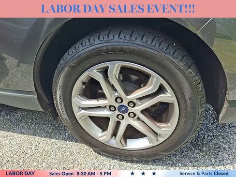 Used 2017 Ford Edge Titanium w/ Equipment Group 301A AWD/4WD image 5