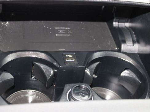 Used 2024 BMW 230i 230i w/ Convenience Package image 24