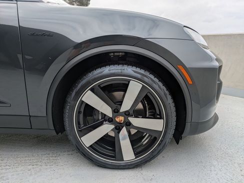 New 2025 Porsche Macan 4 Electric image 11