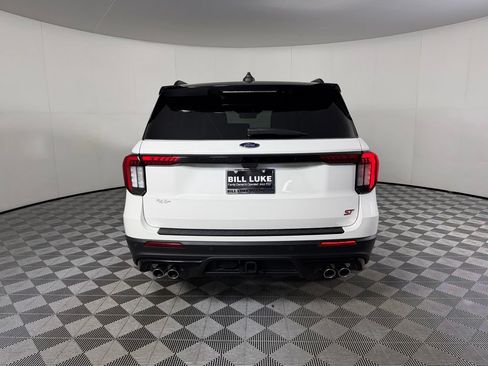 Used 2025 Ford Explorer ST w/ Sun And Sound Package AWD/4WD image 9