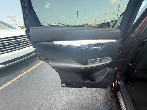 Used 2020 INFINITI QX50 Luxe w/ Navigation Package FWD image 15