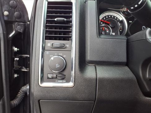 Used 2018 RAM 2500 Laramie image 13