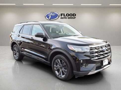 Used 2026 Ford Explorer Active w/ Active Comfort Package AWD/4WD image 1