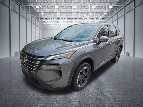 Certified 2025 Nissan Rogue SV FWD image 3