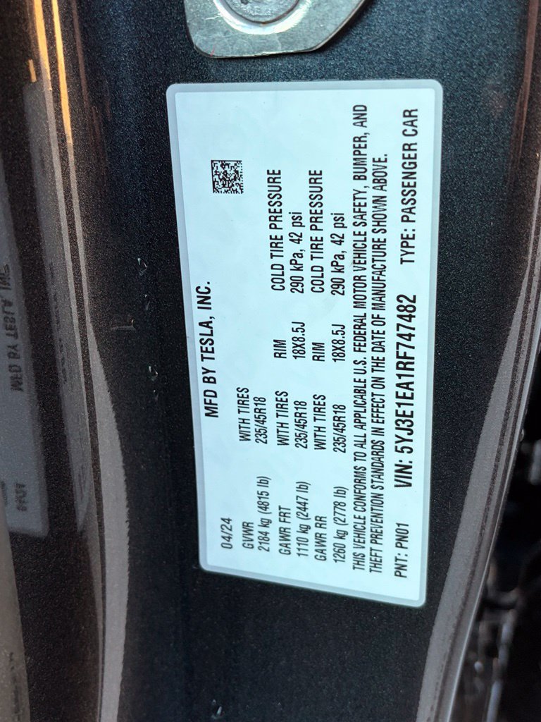 Used 2024 Tesla Model 3 Standard Range RWD image 19