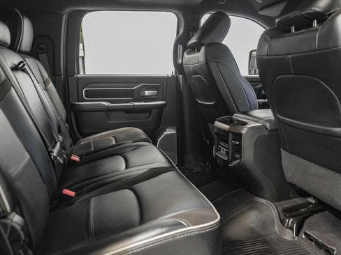 Used 2025 RAM 2500 Laramie AWD/4WD image 30