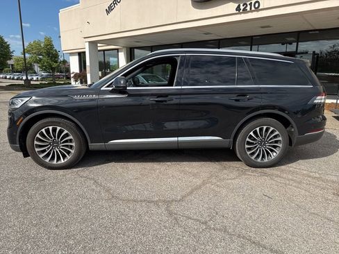 Used 2023 Lincoln Aviator Reserve w/ Equipment Group 201A AWD/4WD image 7