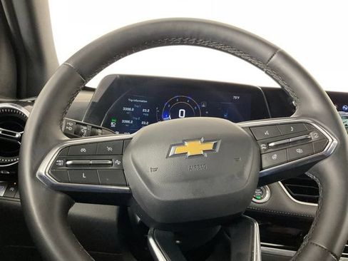 Used 2025 Chevrolet Equinox LT FWD image 21