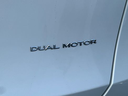 Used 2023 Tesla Model Y Long Range image 9