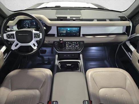 Used 2020 Land Rover Defender 110 HSE image 9