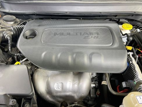 Used 2023 Jeep Cherokee Altitude Lux AWD/4WD image 29
