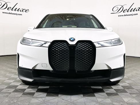 Used 2022 BMW iX xDrive50 w/ Premium Package AWD/4WD image 2