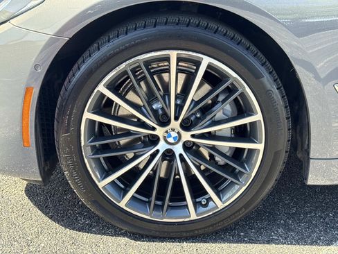 Used 2021 BMW 530i xDrive w/ Convenience Package AWD/4WD image 9
