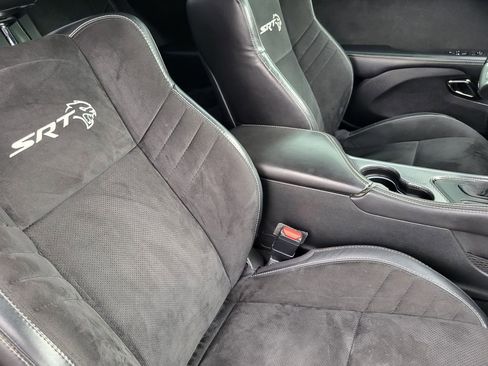 Used 2019 Dodge Challenger SRT Hellcat Redeye image 15