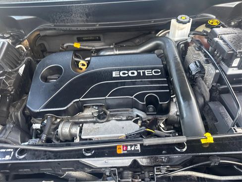 Used 2019 Chevrolet Equinox LS w/ LS Convenience Package FWD image 22