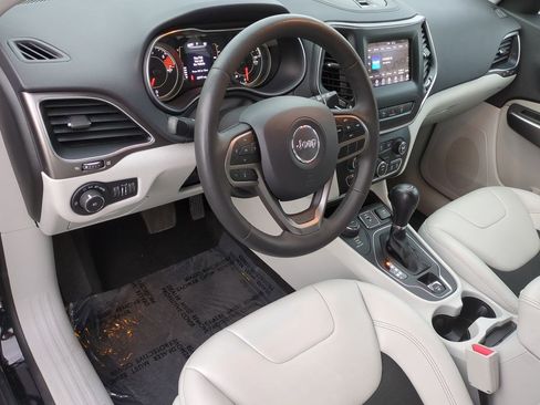 Used 2021 Jeep Cherokee Latitude Plus w/ Security Package image 9