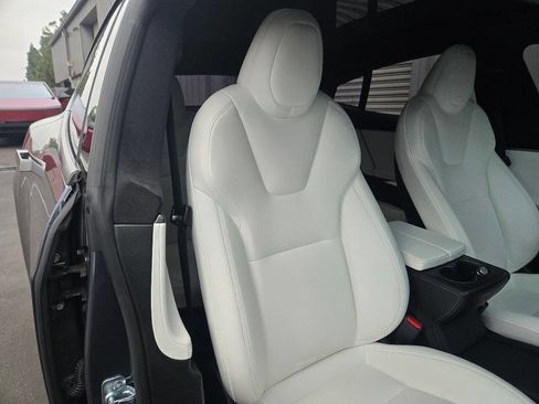 Used 2020 Tesla Model S Performance image 25