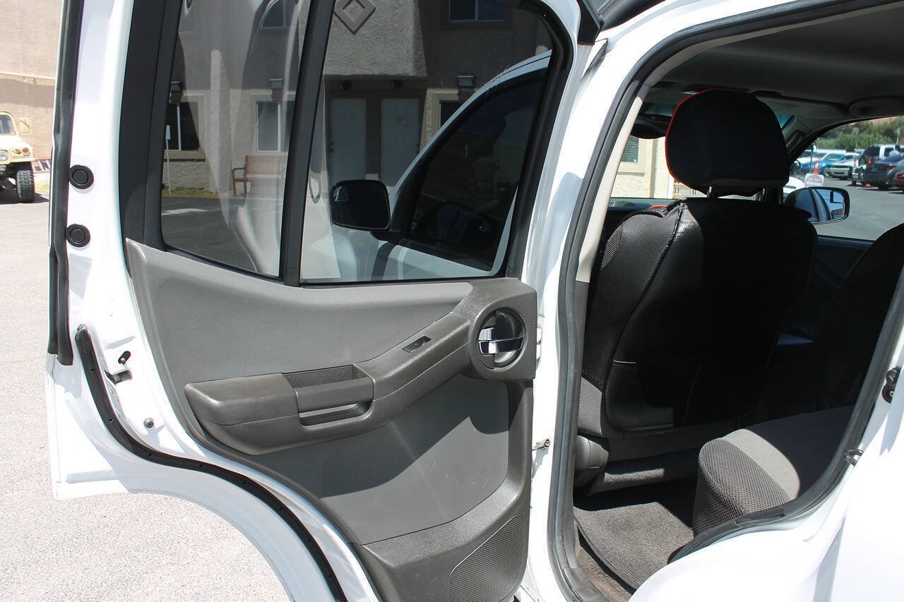 Used 2006 Nissan Xterra S AWD/4WD image 23