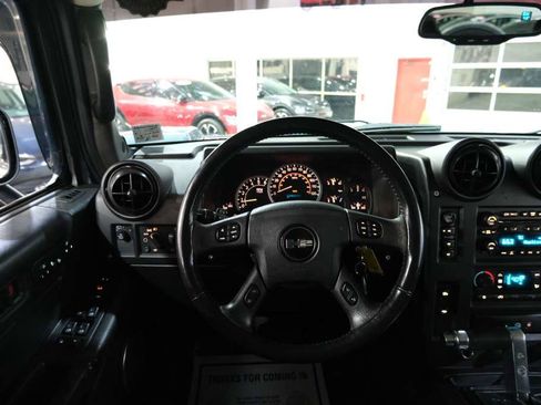 Used 2005 HUMMER H2 w/ Preferred Equipment Group image 29