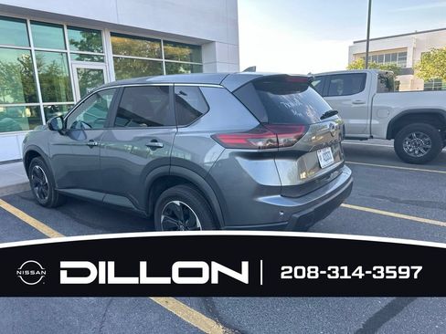 Used 2025 Nissan Rogue SV AWD/4WD image 7