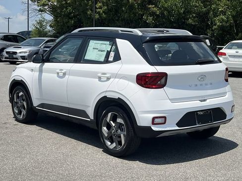 New 2026 Hyundai Venue SEL FWD image 11