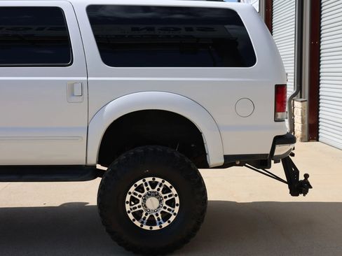 Used 2000 Ford Excursion XLT image 15