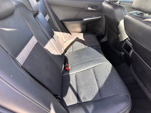Used 2014 Toyota Camry SE FWD image 8