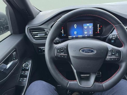 Certified 2024 Ford Escape ST-Line AWD/4WD image 18