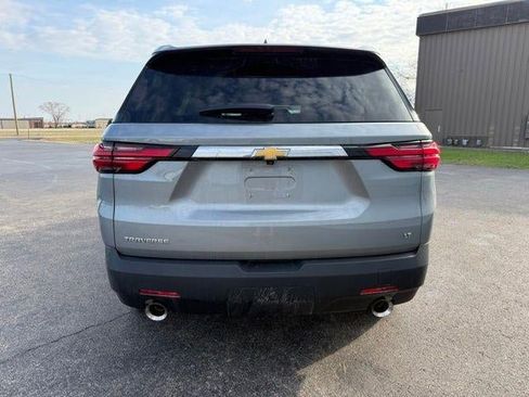 Used 2023 Chevrolet Traverse LT image 7
