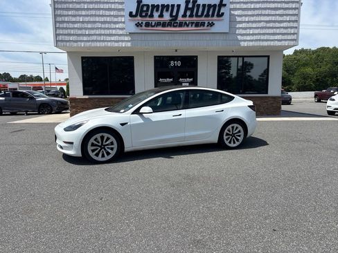 Used 2022 Tesla Model 3 Long Range AWD/4WD image 1