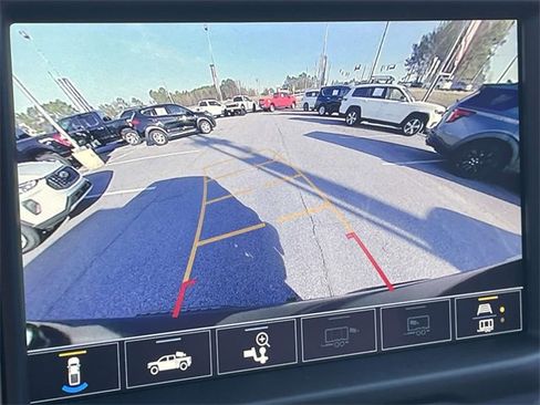 Used 2022 Chevrolet Silverado 1500 High Country image 9